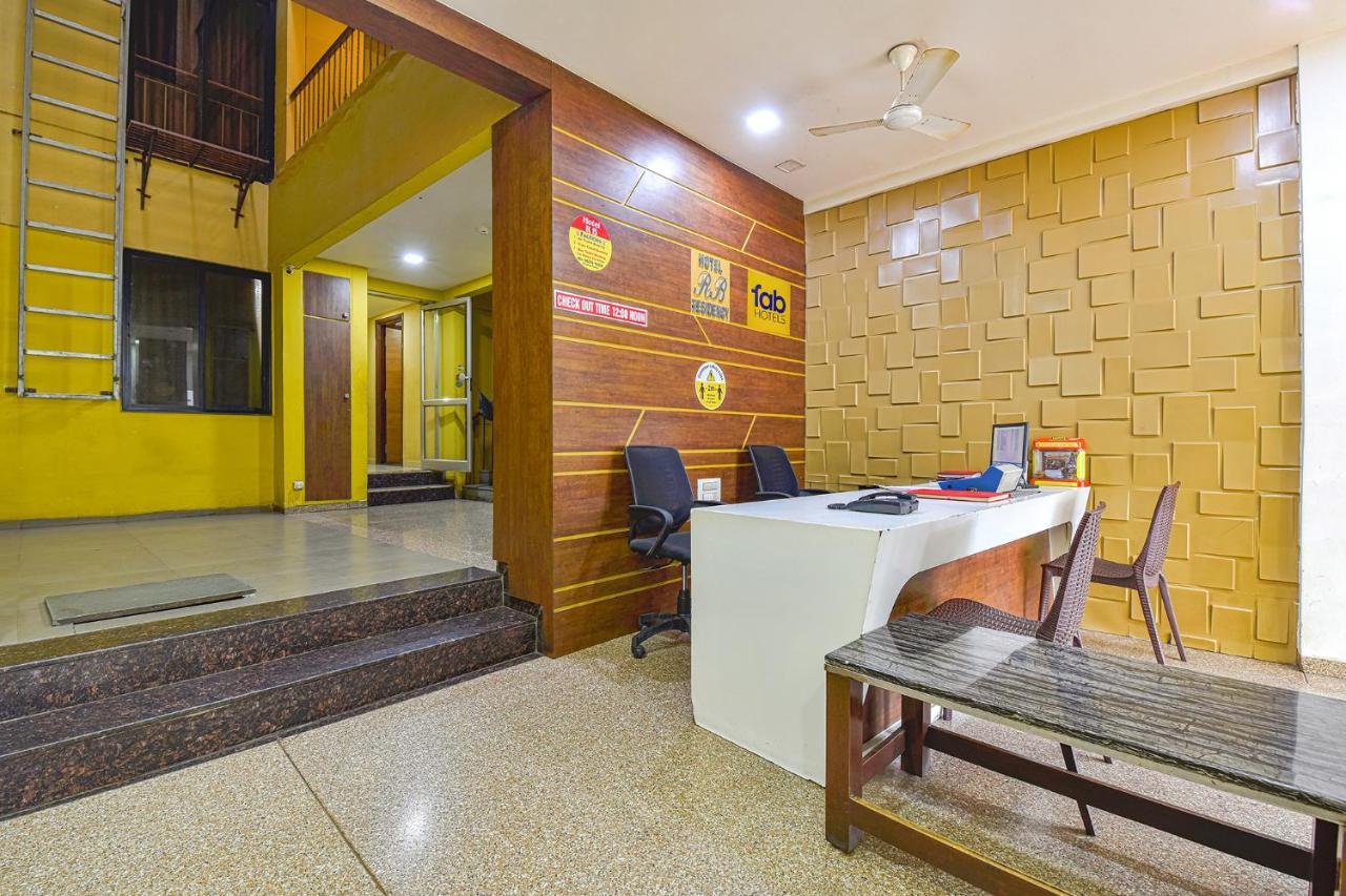 Hotel RB Residency Surat Exterior foto